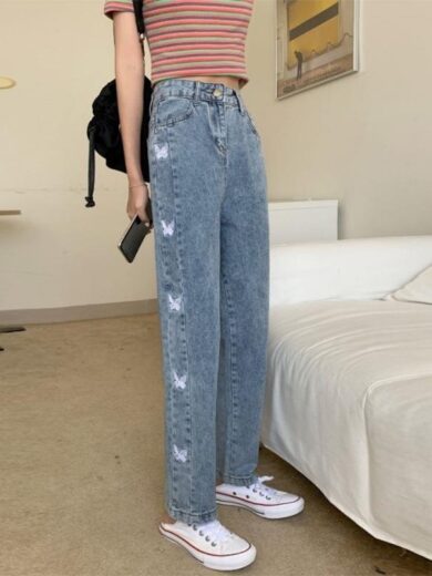 Women's Loose All-match Butterfly Embroidered Straight Jeans - Image 3